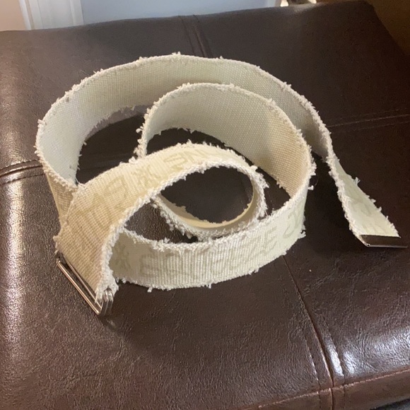 Squeeze Jeans VTG canvas belt w/text -  Size medium - Picture 4 of 6